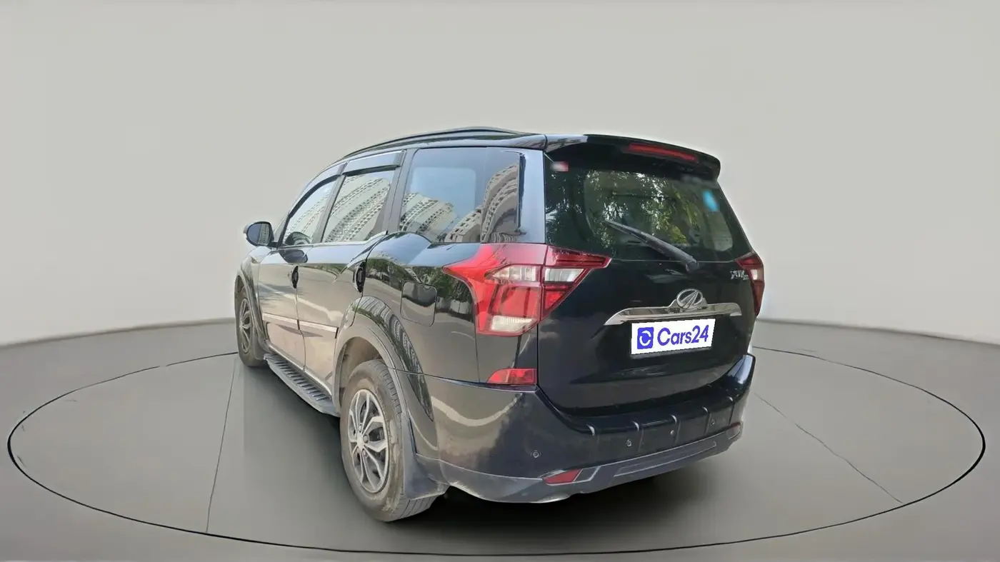 2020 Mahindra XUV500 W7, Diesel, Manual, 1,09,200 km, exterior