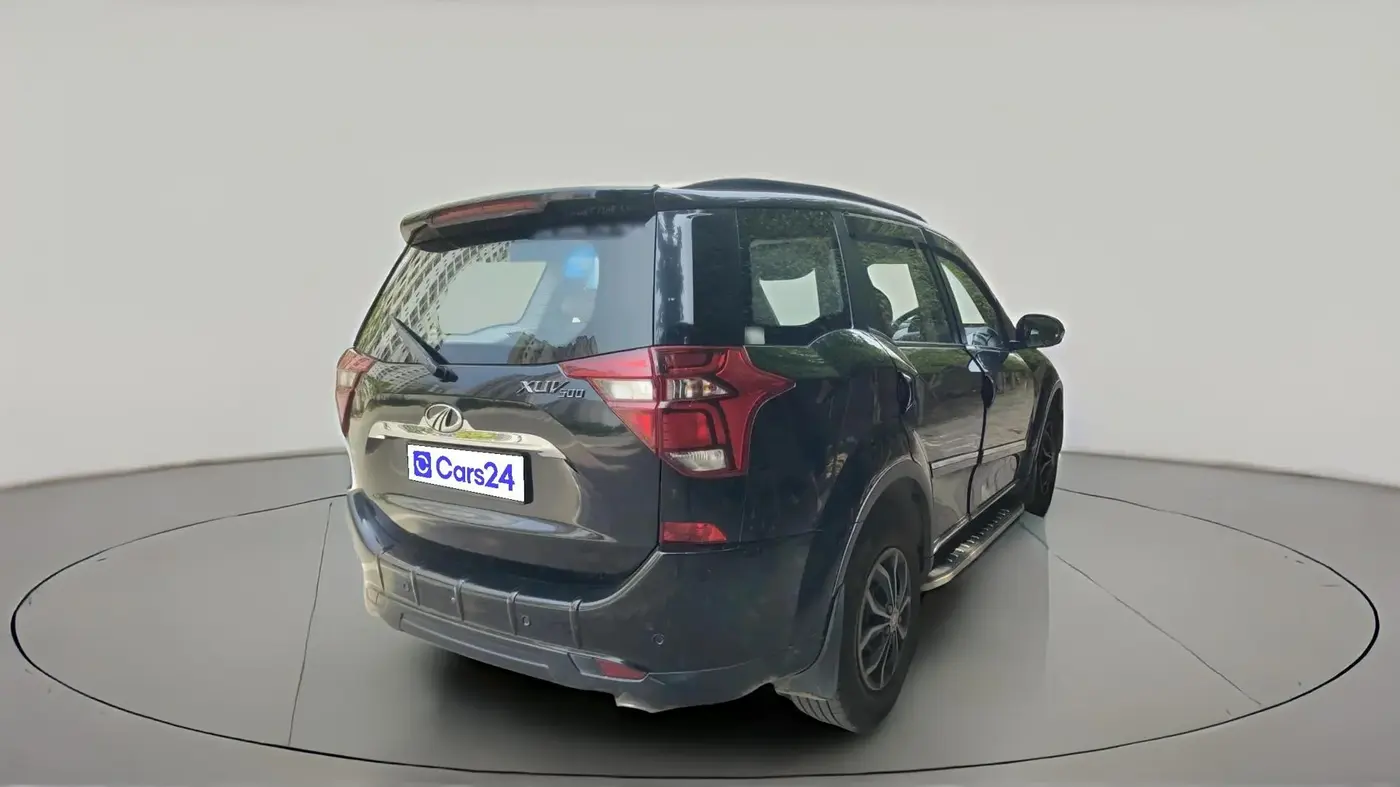 2020 Mahindra XUV500 W7, Diesel, Manual, 1,09,200 km, exterior