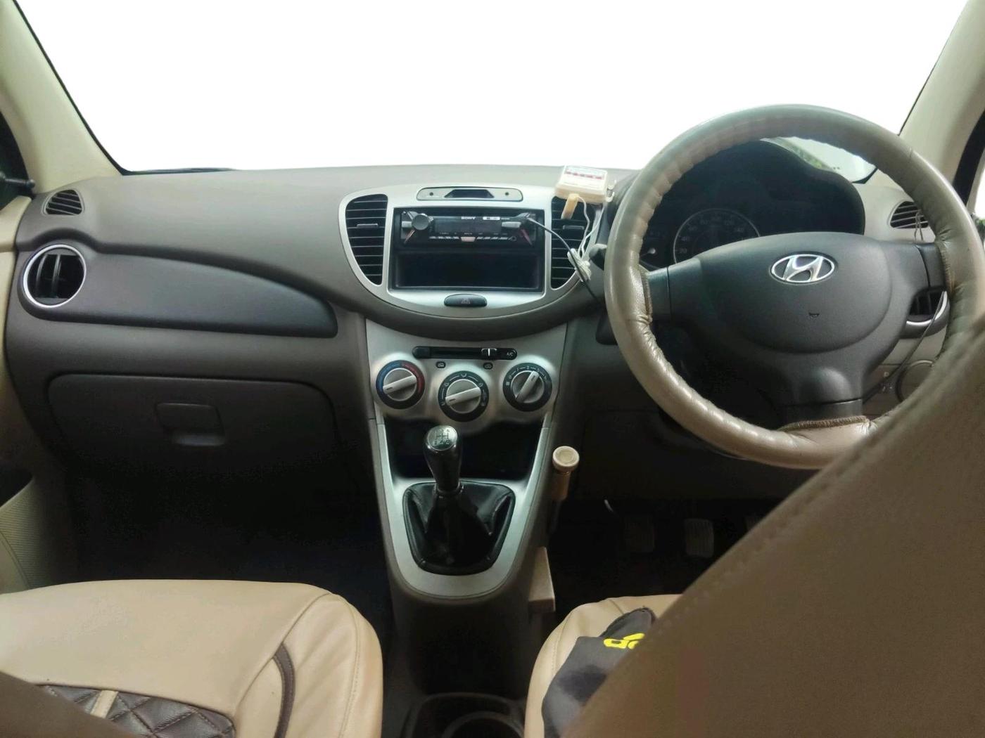 2015 Hyundai i10 MAGNA 1.1, Petrol, Manual, 81,189 km, interior