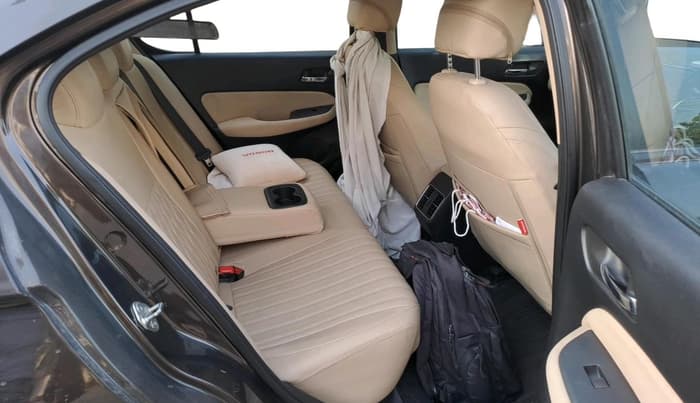 2022 Honda City 1.5L I-VTEC V MT 5TH GEN, Petrol, Manual, 77,051 km, interior