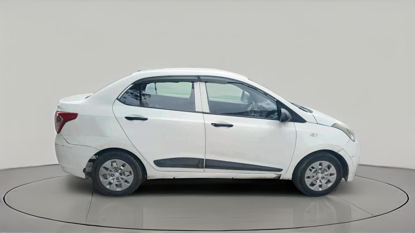 2017 Hyundai XCENT PRIME T  VTVT PLUS  CNG, CNG, Manual, 1,00,977 km, exterior