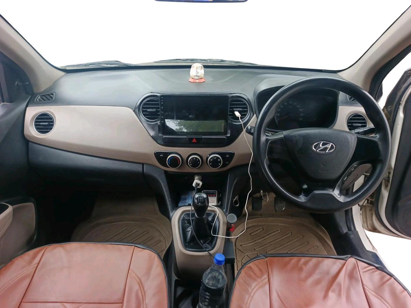 2017 Hyundai XCENT PRIME T  VTVT PLUS  CNG, CNG, Manual, 1,00,977 km, interior