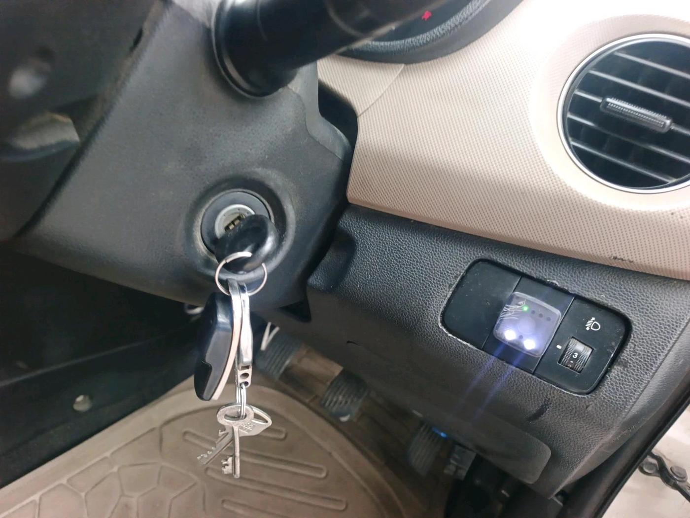 2017 Hyundai XCENT PRIME T  VTVT PLUS  CNG, CNG, Manual, 1,00,977 km, interior