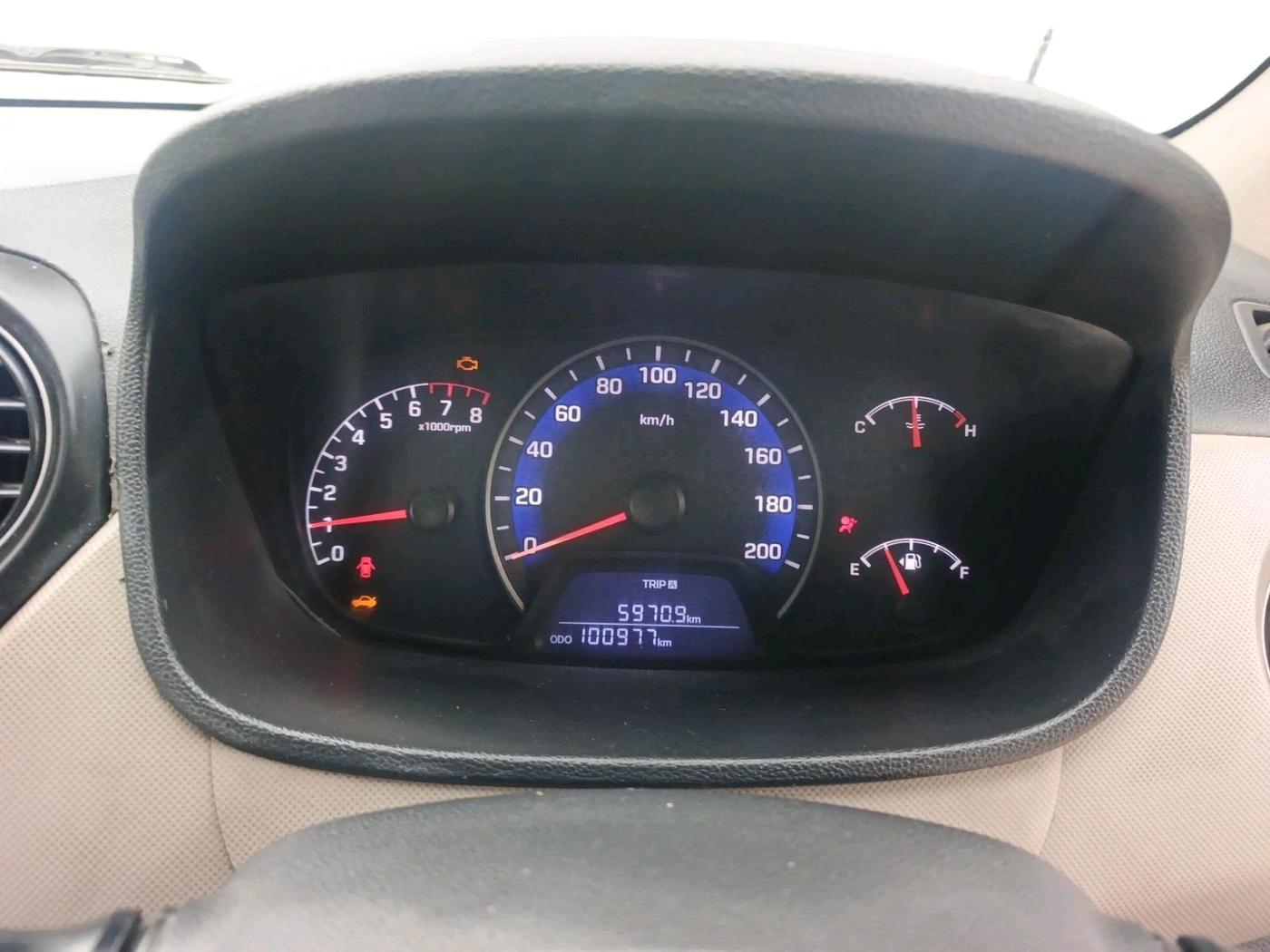 2017 Hyundai XCENT PRIME T  VTVT PLUS  CNG, CNG, Manual, 1,00,977 km, interior