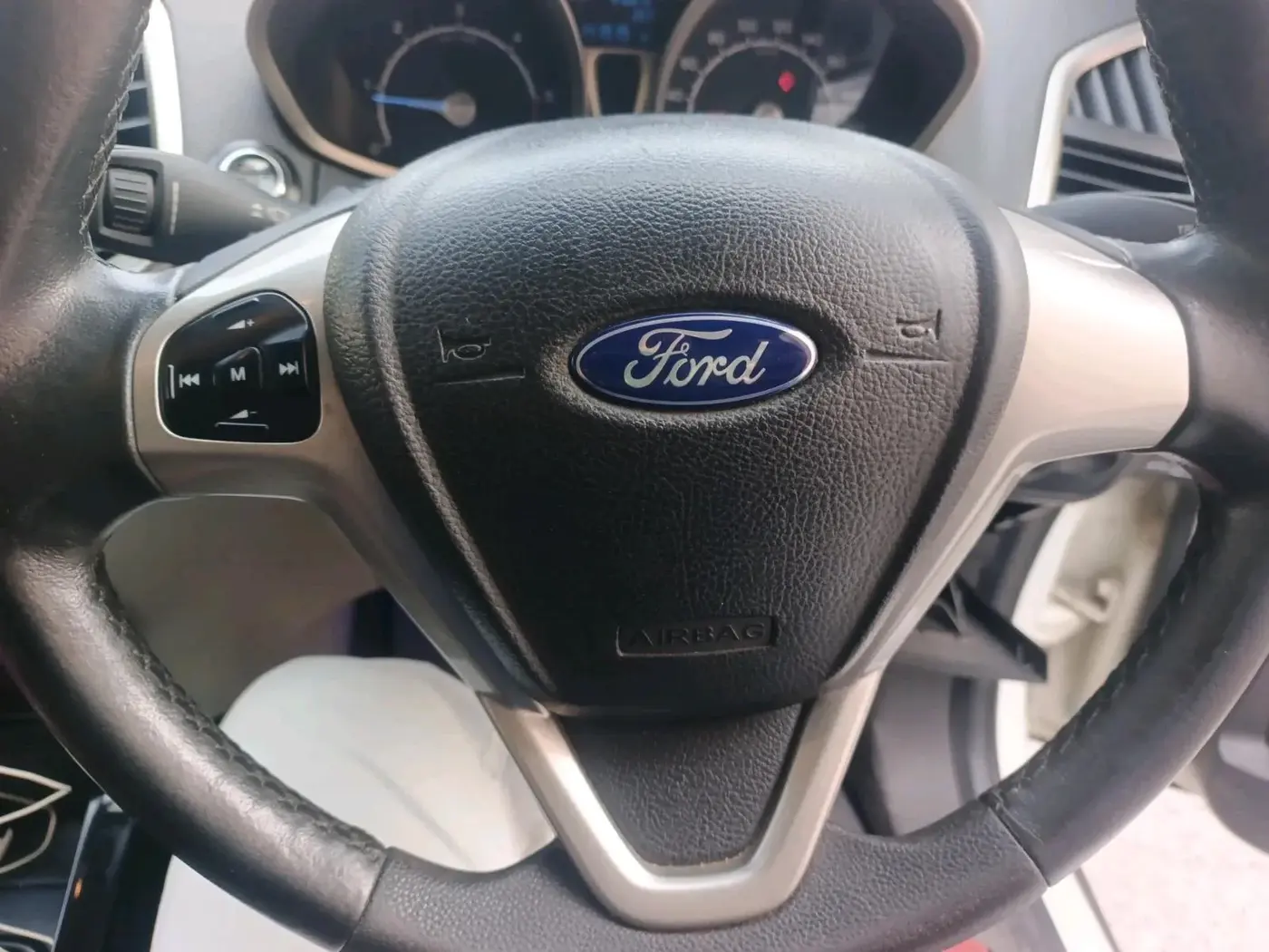 2017 Ford Ecosport TITANIUM 1.5L DIESEL, Diesel, Manual, 1,41,919 km, interior