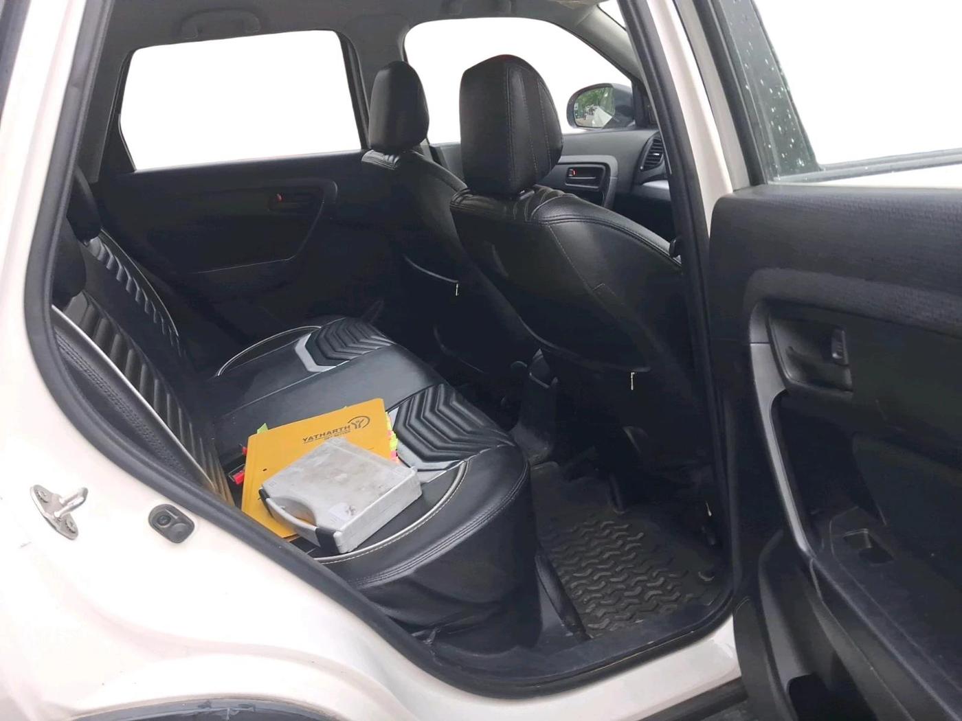 2022 Maruti Vitara Brezza VXI, CNG, Manual, 87,573 km, interior