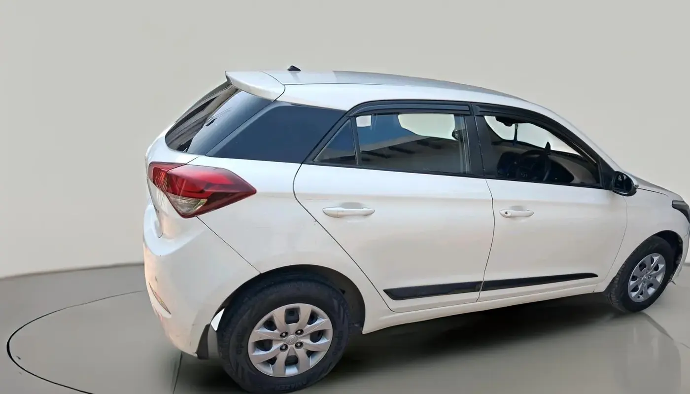 2017 Hyundai Elite i20 SPORTZ 1.4 CRDI, Diesel, Manual, 1,74,320 km, exterior