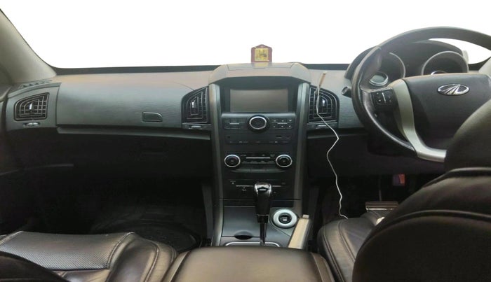 2017 Mahindra XUV500 W10 AT 1.99, Diesel, Automatic, 66,499 km, interior