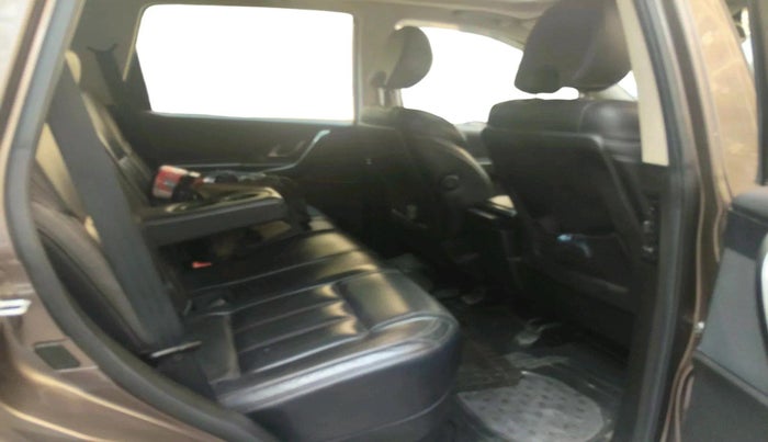 2017 Mahindra XUV500 W10 AT 1.99, Diesel, Automatic, 66,499 km, interior