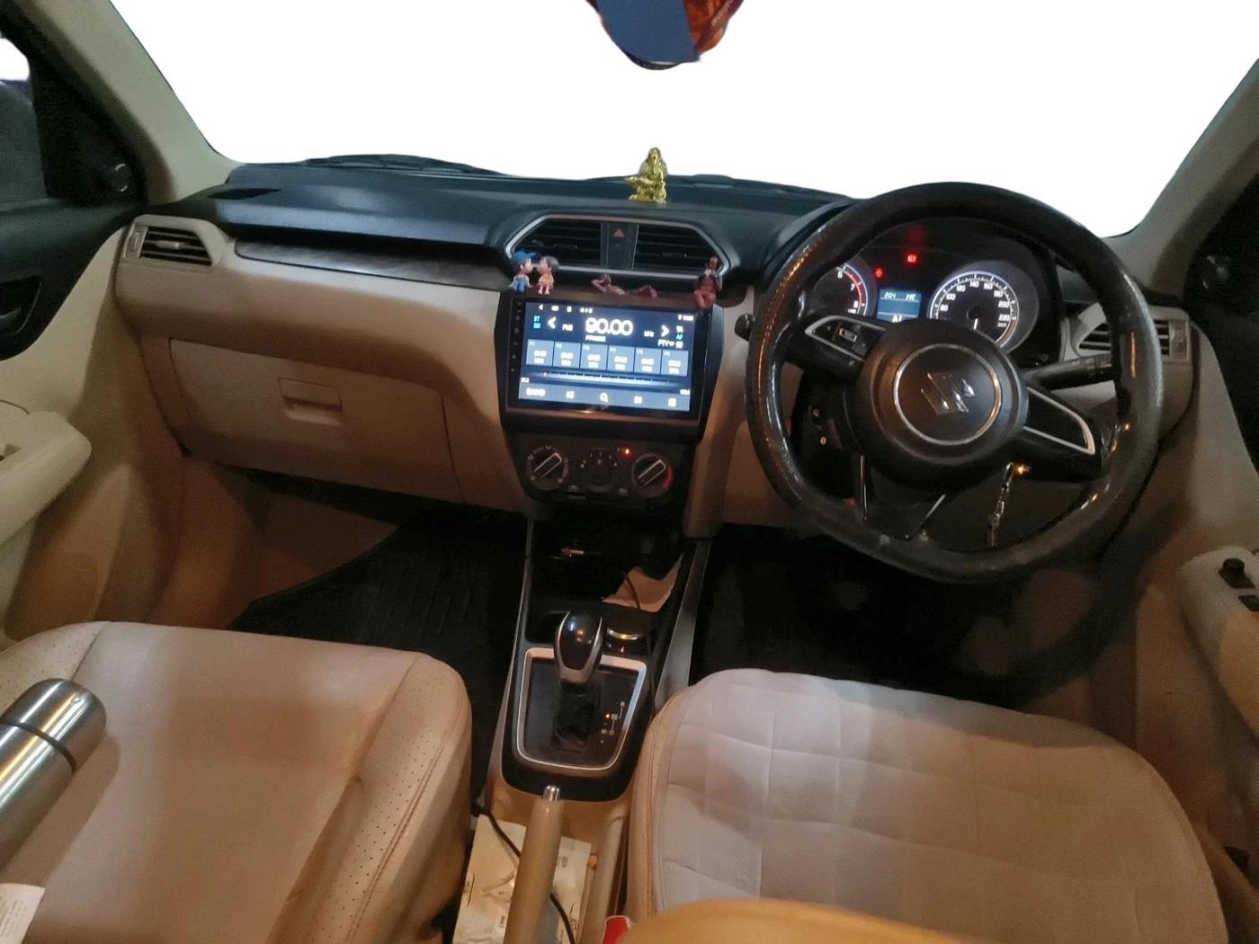 2019 Maruti Dzire VXI AMT, CNG, Automatic, 1,04,706 km, interior