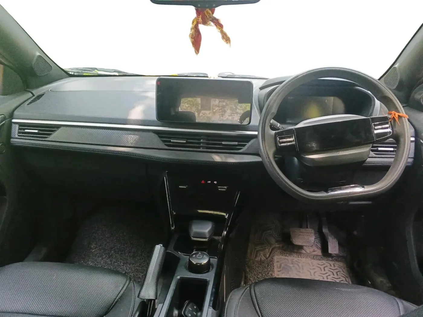 2024 Tata NEXON CREATIVE PLUS 1.2 REVOTRON 6 AMT DT, Petrol, Automatic, 28,632 km, interior