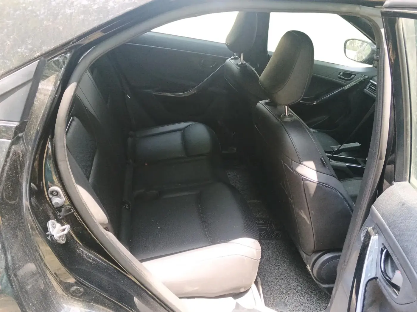 2024 Tata NEXON CREATIVE PLUS 1.2 REVOTRON 6 AMT DT, Petrol, Automatic, 28,632 km, interior