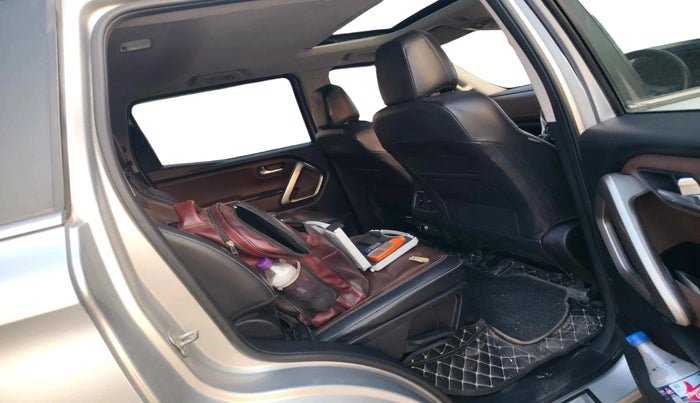 2022 Mahindra SCORPIO-N Z8 L DIESEL AT 2WD 6 STR, Diesel, Automatic, 1,00,177 km, interior