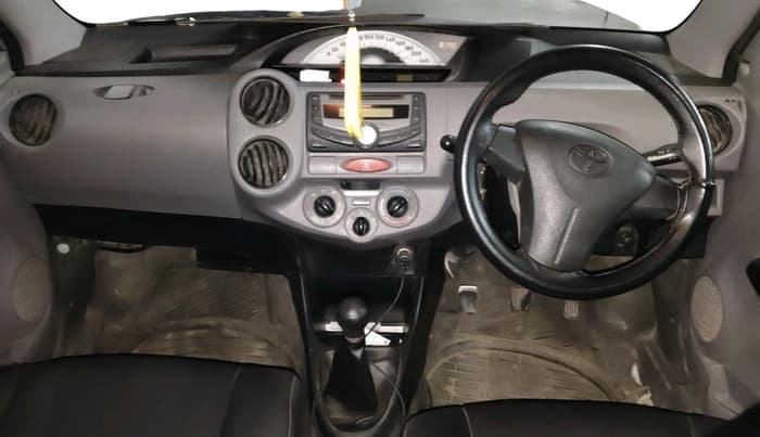 2011 Toyota Etios Liva G, Petrol, Manual, 1,13,869 km, interior