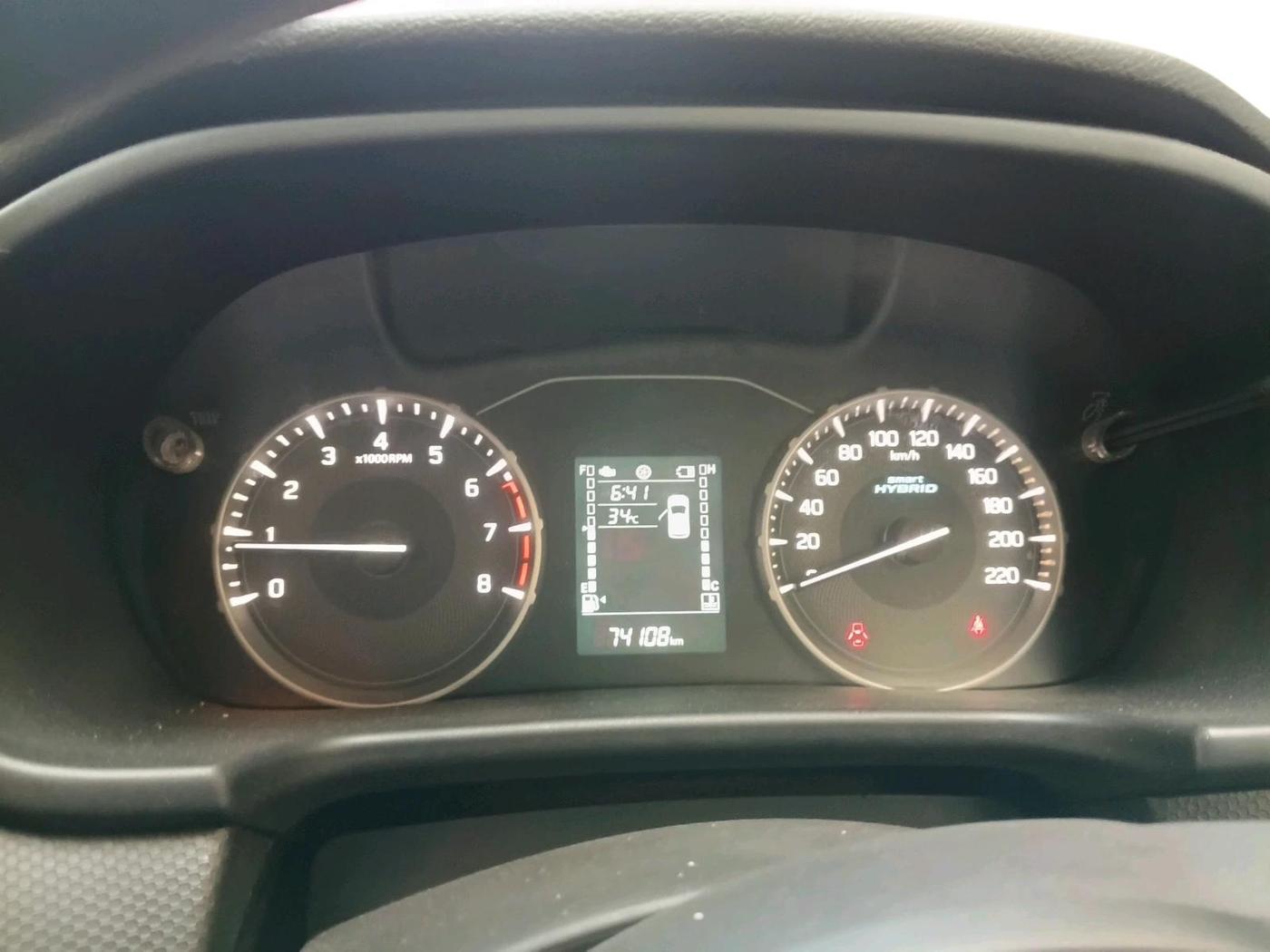 2022 Maruti BREZZA VXI SMART HYBRID, Petrol, Manual, 74,108 km, interior