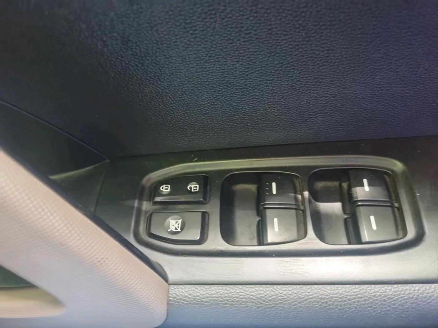 2018 Hyundai Creta E PLUS 1.6 PETROL, Petrol, Manual, 85,548 km, interior