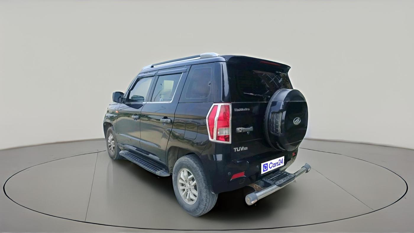 2016 Mahindra TUV300 T8 AMT, Diesel, Automatic, 50,096 km, exterior