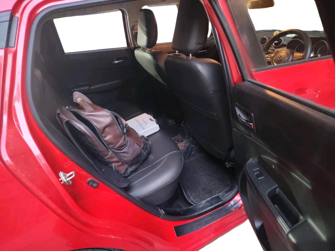 2023 Maruti Swift VXI AMT, Petrol, Automatic, 15,752 km, interior