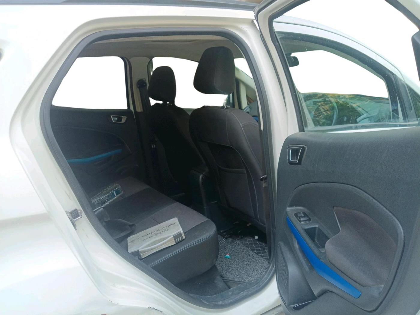 2018 Ford Ecosport TITANIUM 1.5L SIGNATURE EDITION (SUNROOF) DIESEL, Diesel, Manual, 1,65,425 km, interior