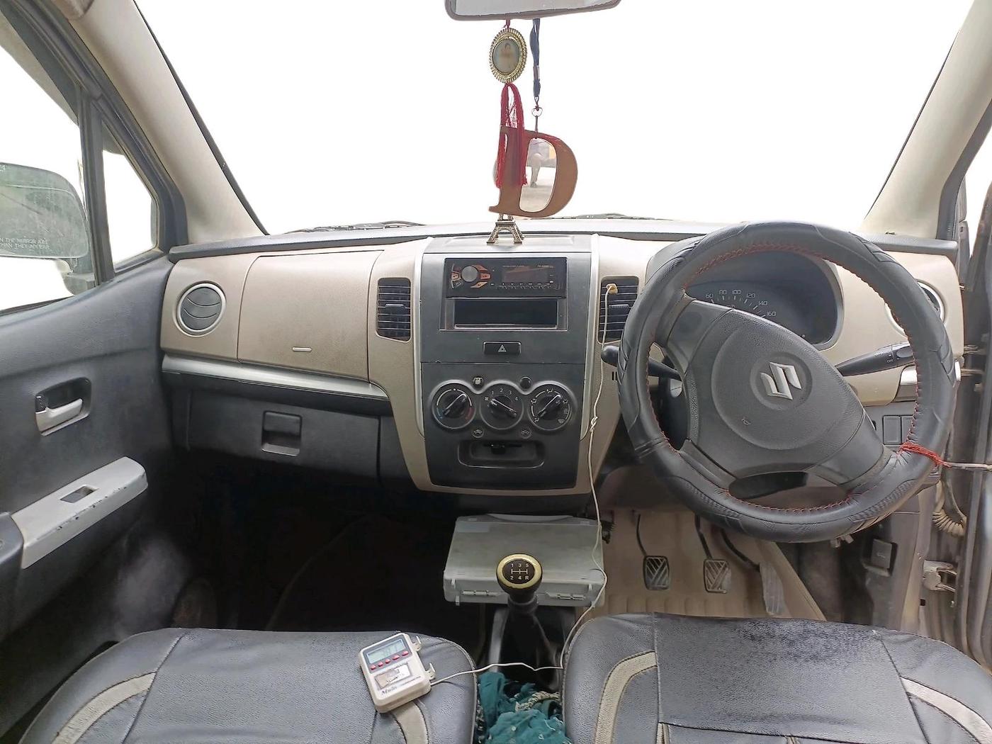 2013 Maruti Wagon R 1.0 LXI CNG, CNG, Manual, 1,06,255 km, interior