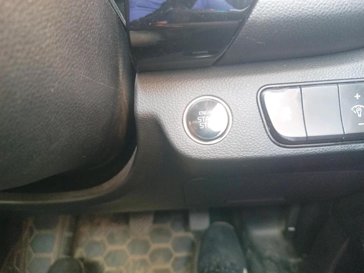 2023 KIA SELTOS HTK PLUS 1.5 IMT, Petrol, Manual, 27,945 km, interior