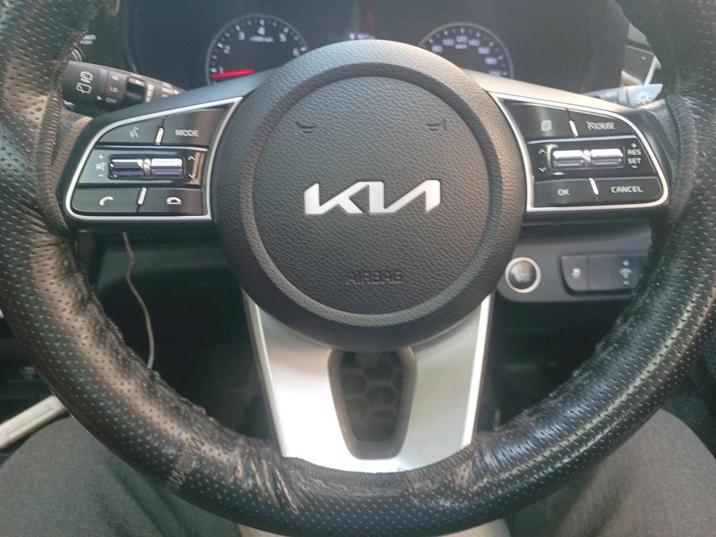 2023 KIA SELTOS HTK PLUS 1.5 IMT, Petrol, Manual, 27,945 km, interior
