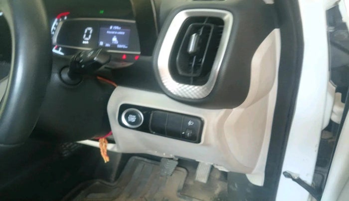 2020 KIA SONET HTX 1.0 IMT, Petrol, Manual, 53,372 km, interior