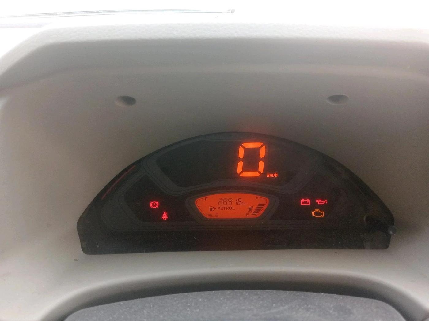 2024 Maruti Eeco 5 STR AC CNG, CNG, Manual, 28,916 km, interior