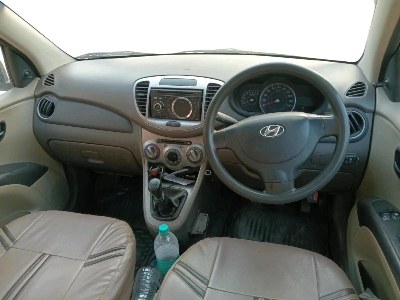 2012 Hyundai i10 ERA 1.1, CNG, Manual, 1,14,424 km, interior