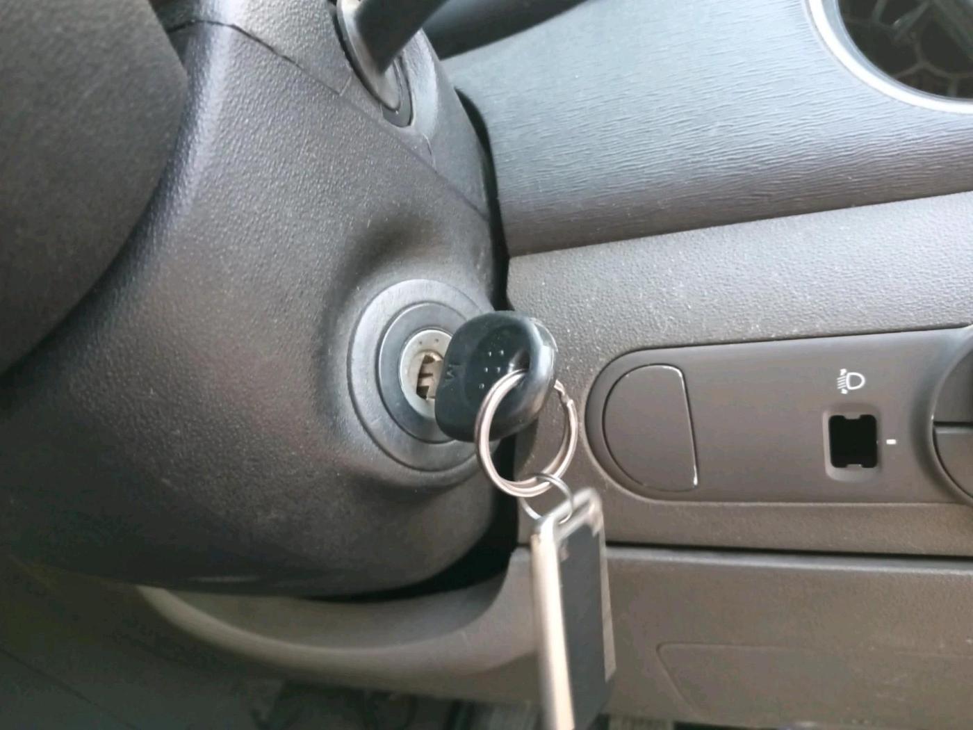 2012 Hyundai i10 ERA 1.1, CNG, Manual, 1,14,424 km, interior