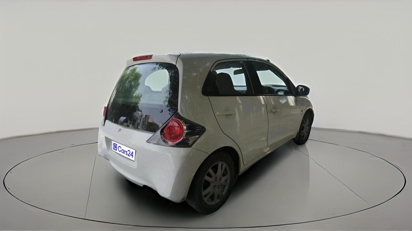 2013 Honda Brio V MT, Petrol, Manual, 30,785 km, exterior