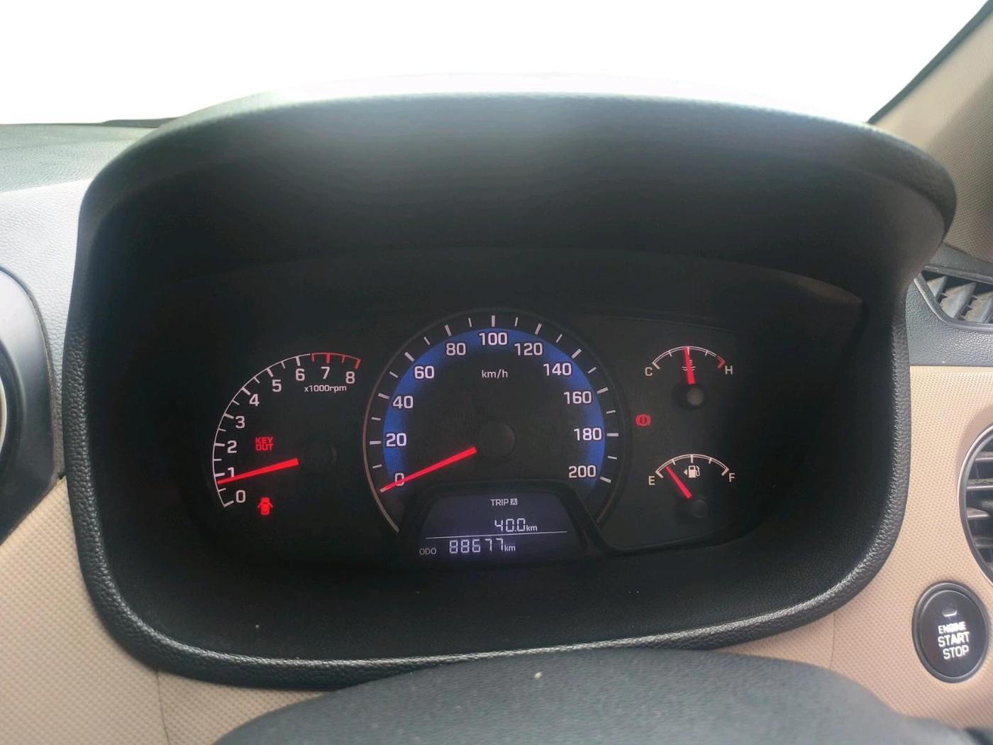2014 Hyundai Xcent SX 1.2 (O), Petrol, Manual, 88,677 km, interior