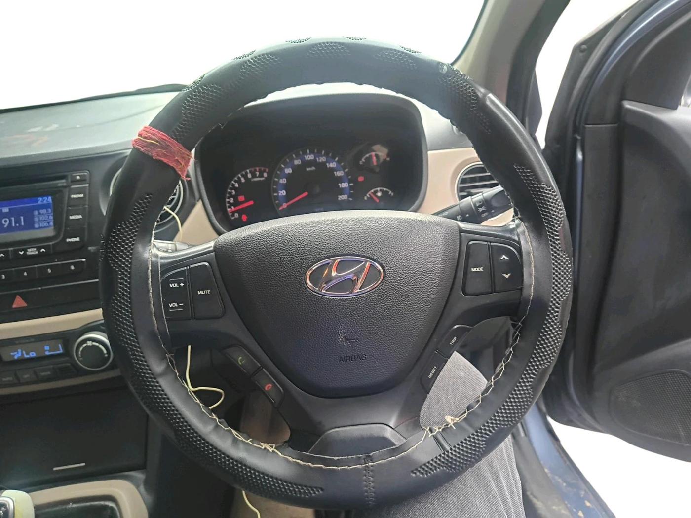 2014 Hyundai Xcent SX 1.2 (O), Petrol, Manual, 88,677 km, interior