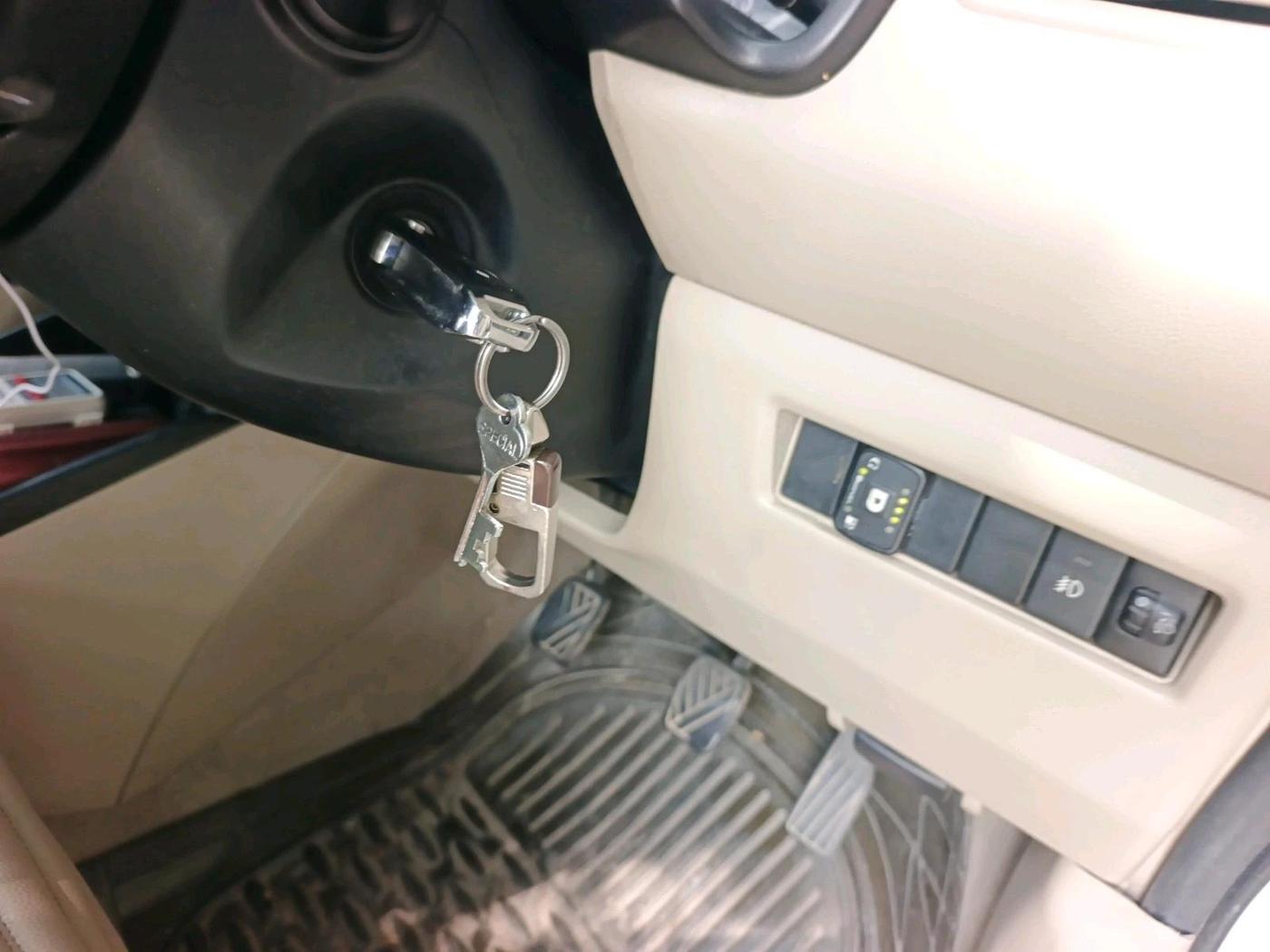 2018 Maruti Dzire VXI, CNG, Manual, 1,06,953 km, interior