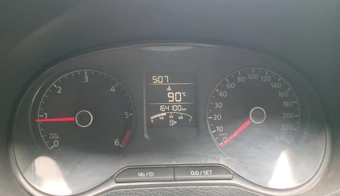 2017 Volkswagen Polo HIGHLINE PLUS 1.5 16 ALLOY, Diesel, Manual, 1,64,100 km, interior