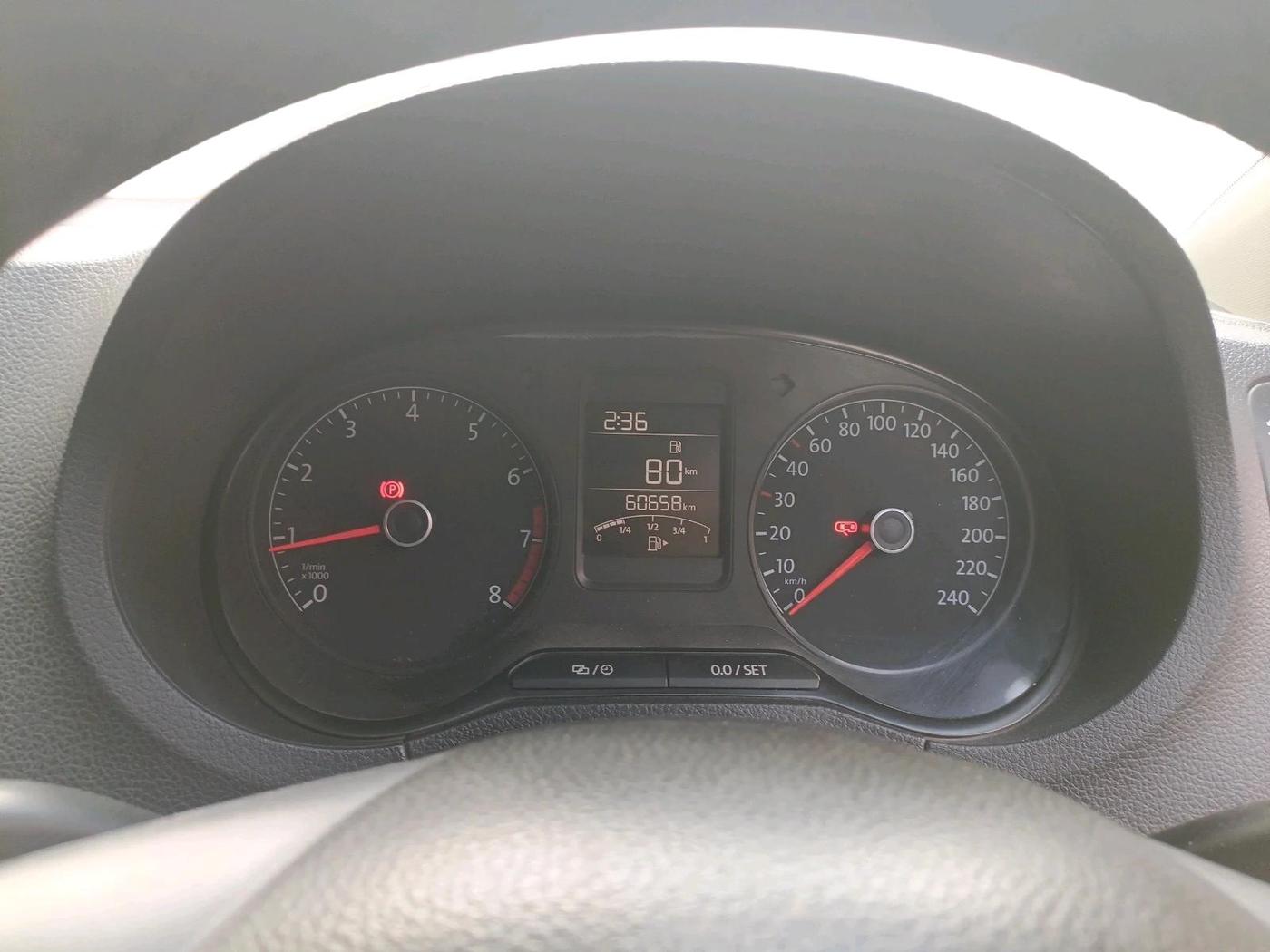 2016 Volkswagen Polo COMFORTLINE 1.2L, Petrol, Manual, 60,658 km, interior