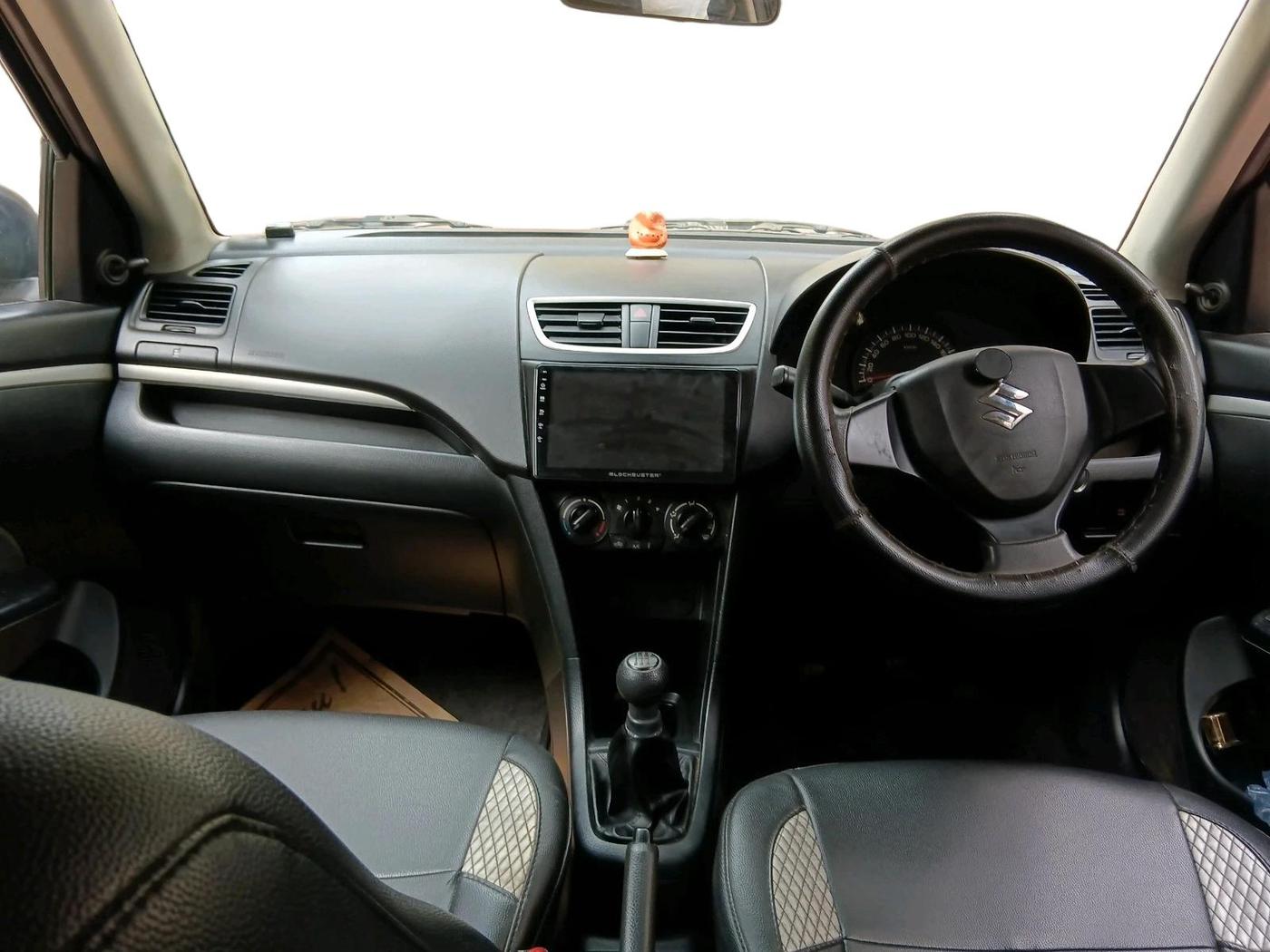 2017 Maruti Swift LXI (O), Petrol, Manual, 87,712 km, interior