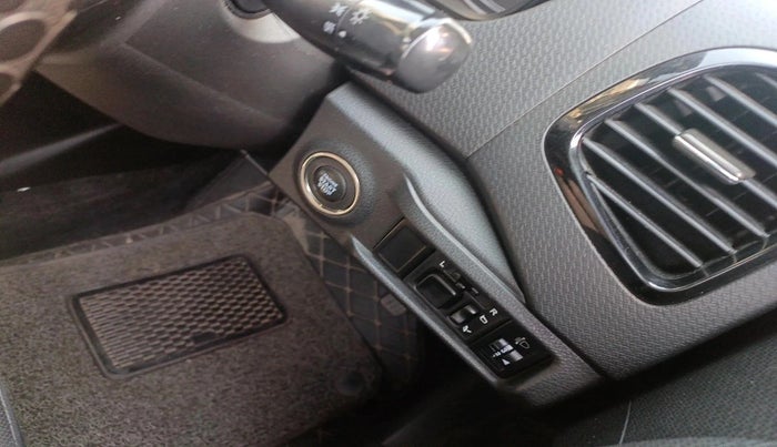 2021 Maruti Vitara Brezza ZXI, Petrol, Manual, 65,108 km, interior