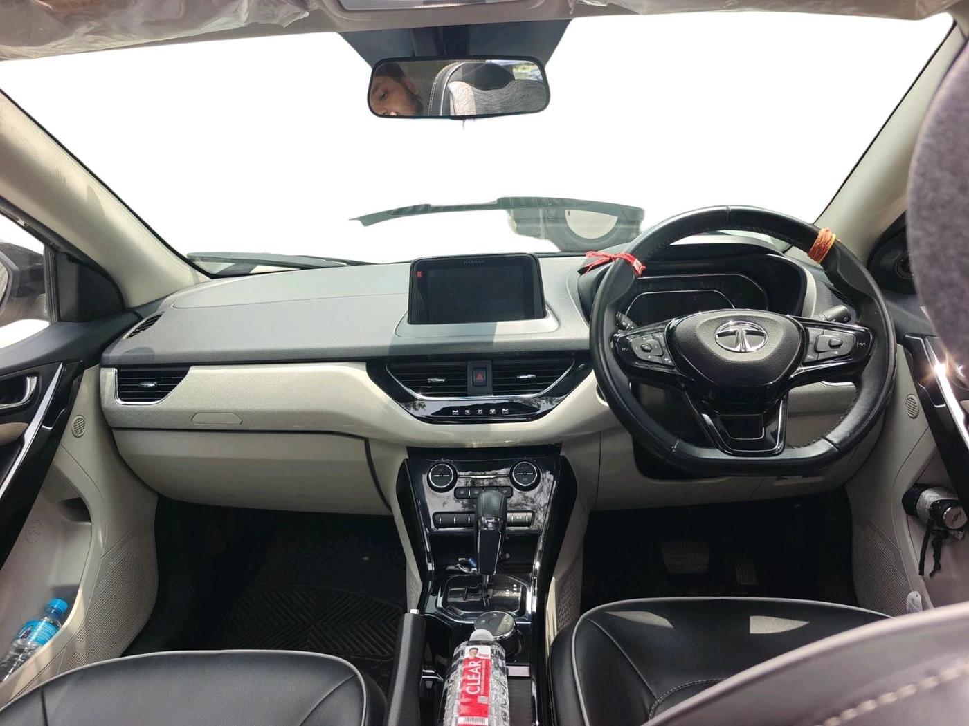 2022 Tata NEXON XZA PLUS (O) PETROL, Petrol, Automatic, 38,846 km, interior