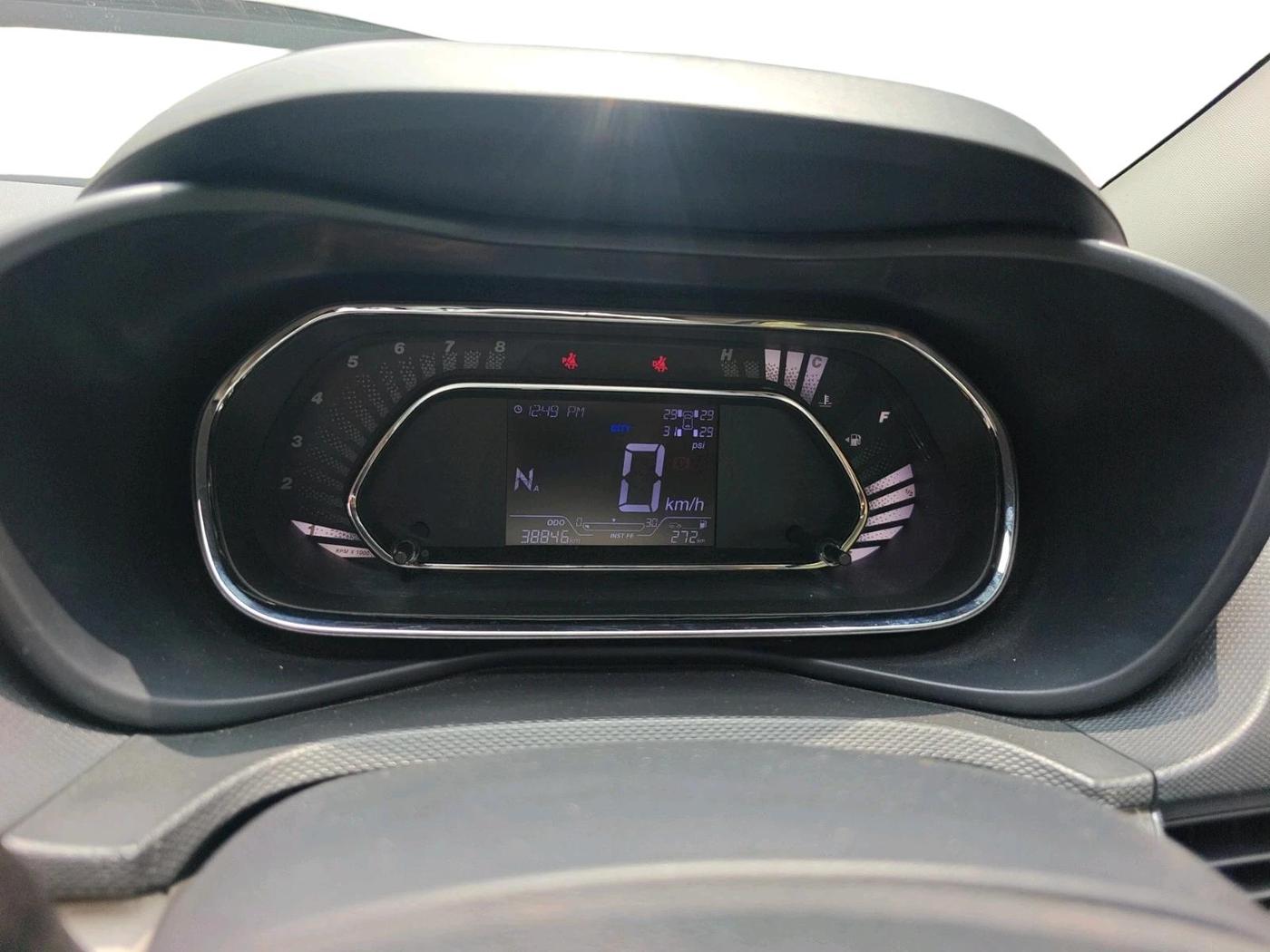 2022 Tata NEXON XZA PLUS (O) PETROL, Petrol, Automatic, 38,846 km, interior