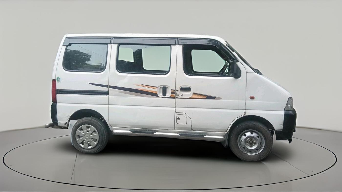 2018 Maruti Eeco 7 STR, Petrol, Manual, 1,99,844 km, exterior