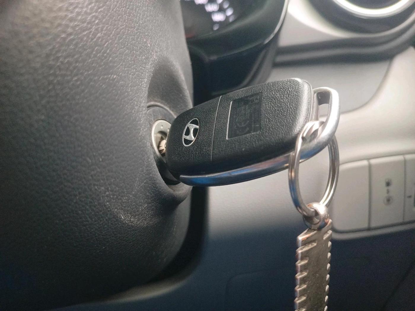 2021 Hyundai GRAND I10 NIOS SPORTZ 1.2 KAPPA VTVT CNG, CNG, Manual, 81,390 km, interior