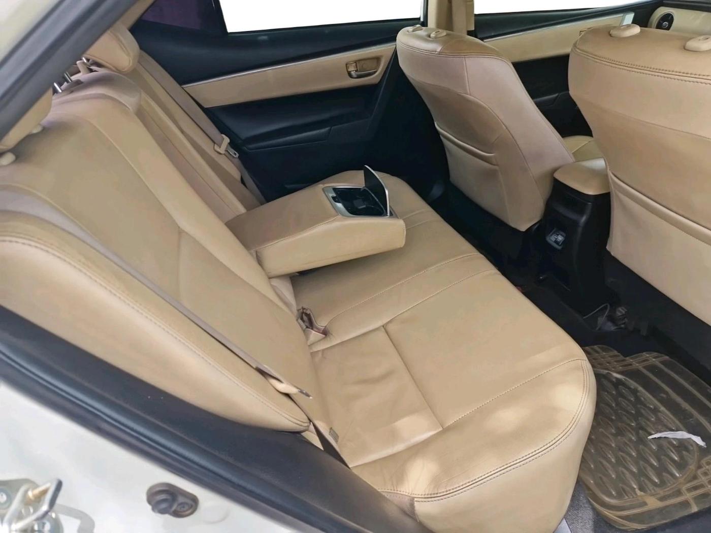 2017 Toyota Corolla Altis VL CVT PETROL, Petrol, Automatic, 1,02,751 km, interior