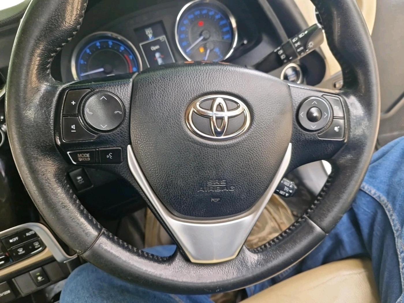 2017 Toyota Corolla Altis VL CVT PETROL, Petrol, Automatic, 1,02,751 km, interior