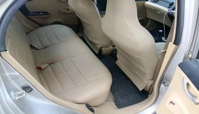 2013 Honda Brio V MT, Petrol, Manual, 67,556 km, interior