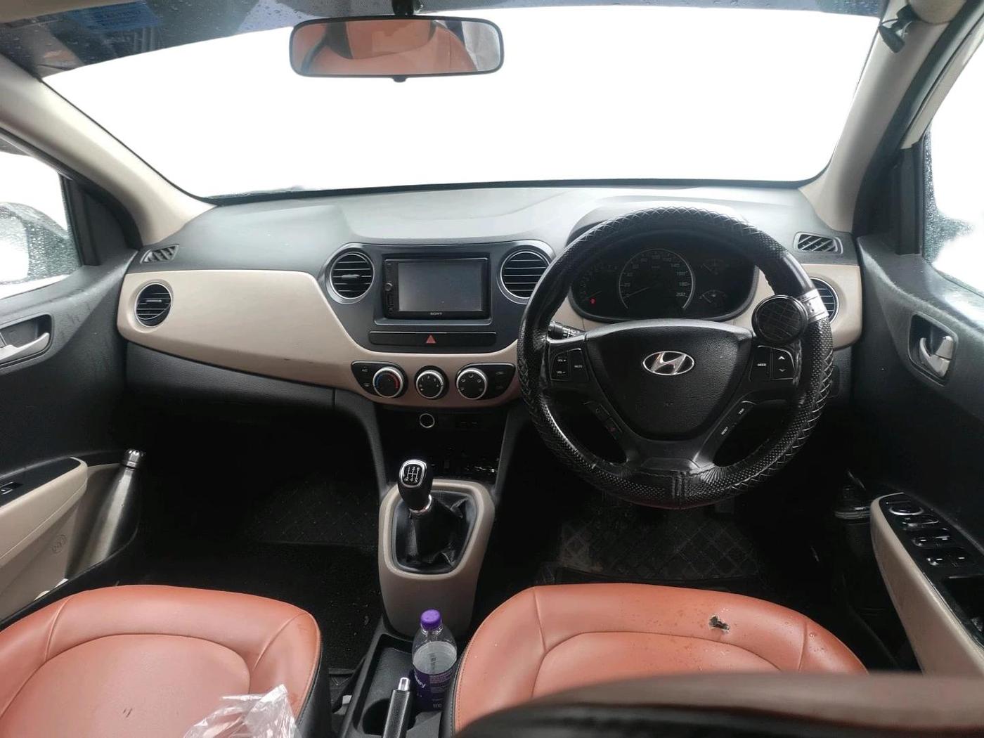 2014 Hyundai i10 ASTA 1.2, Petrol, Manual, 1,02,238 km, interior