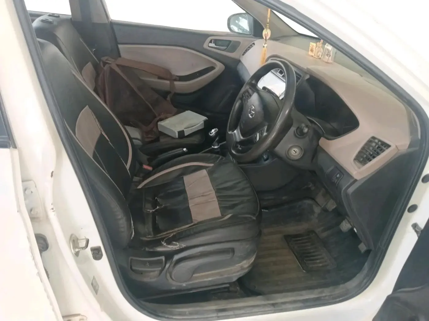 2017 Hyundai Elite i20 SPORTZ 1.4 CRDI, Diesel, Manual, 82,755 km, interior