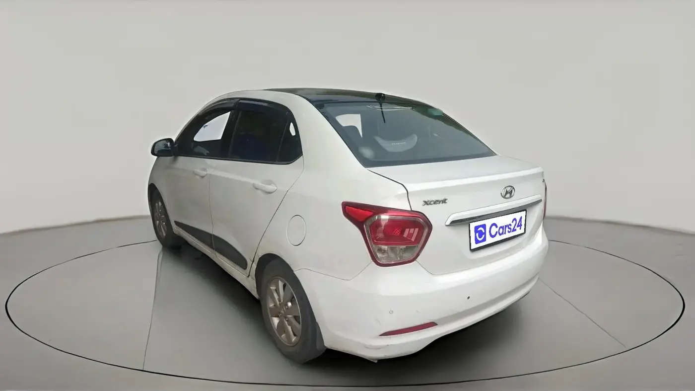 2016 Hyundai Xcent SX 1.2, CNG, Manual, 1,18,938 km, exterior