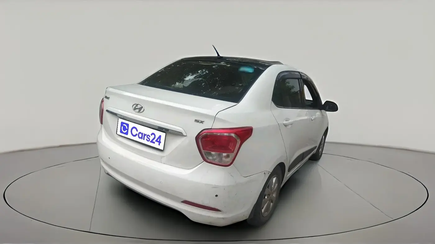 2016 Hyundai Xcent SX 1.2, CNG, Manual, 1,18,938 km, exterior