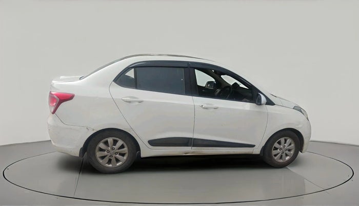2016 Hyundai Xcent SX 1.2, CNG, Manual, 1,18,938 km, exterior